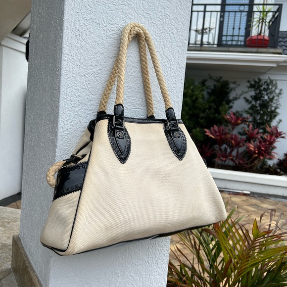 Fendi Shoulder Bag - Picture 3 of 12